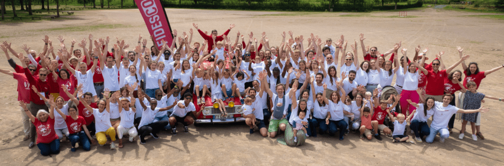 Vous souhaitez rejoindre l'équipe de l'ONG catholique de solidarité internationale Fidesco pour faire rayonner la mission ? Parcourez nos offres d’emploi ou envoyez-nous une candidature spontanée ! Des offres de stage sont aussi à pourvoir à l’étranger.
